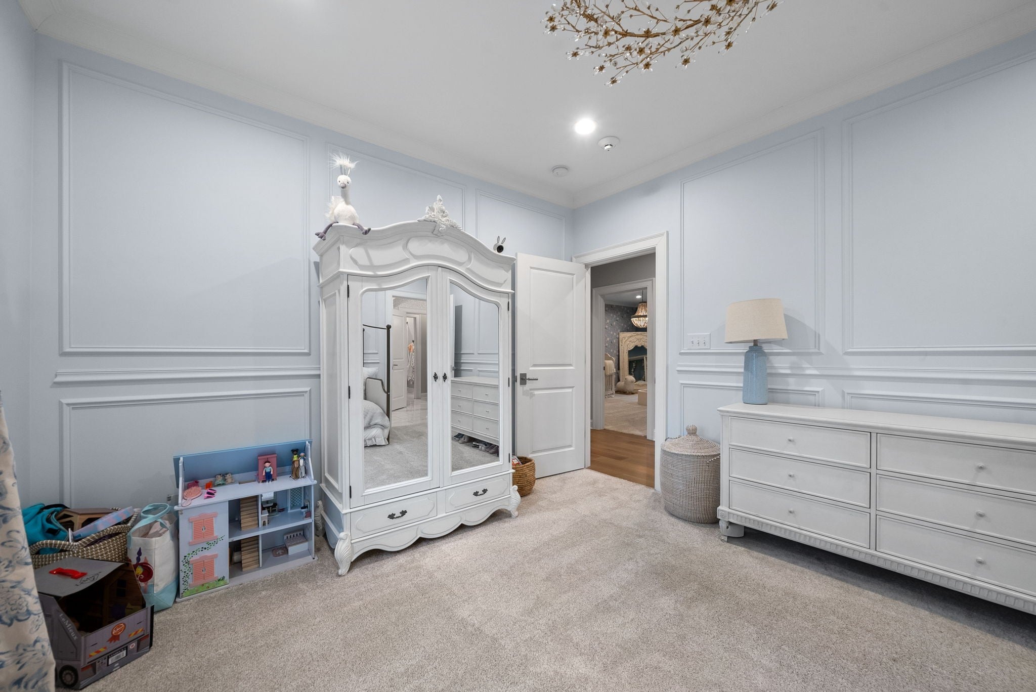 Clarksville, Tennessee, 37043, United States, 7 Bedrooms Bedrooms, ,4 BathroomsBathrooms,Residential,Active,1994960