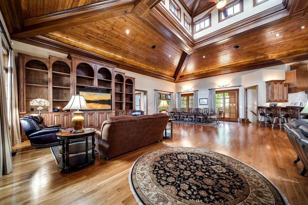 Hendersonville, Tennessee, 37075, United States, 4 Bedrooms Bedrooms, ,4 BathroomsBathrooms,Residential,Active,1936380