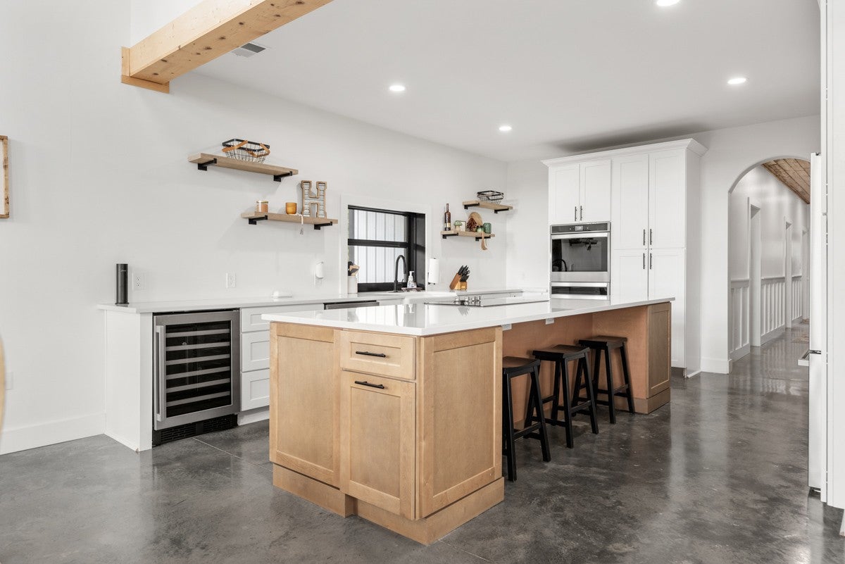 Westmoreland, Tennessee, 37186, United States, 3 Bedrooms Bedrooms, ,3 BathroomsBathrooms,Residential,Active,1964466