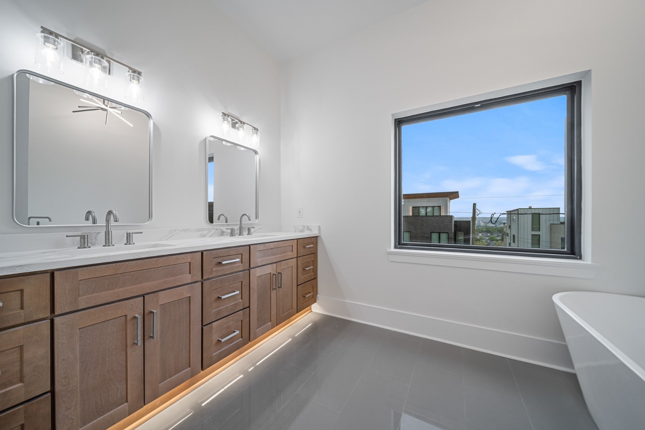 Nashville, Tennessee, 37209, United States, 4 Bedrooms Bedrooms, ,5 BathroomsBathrooms,Residential,Active,2007985