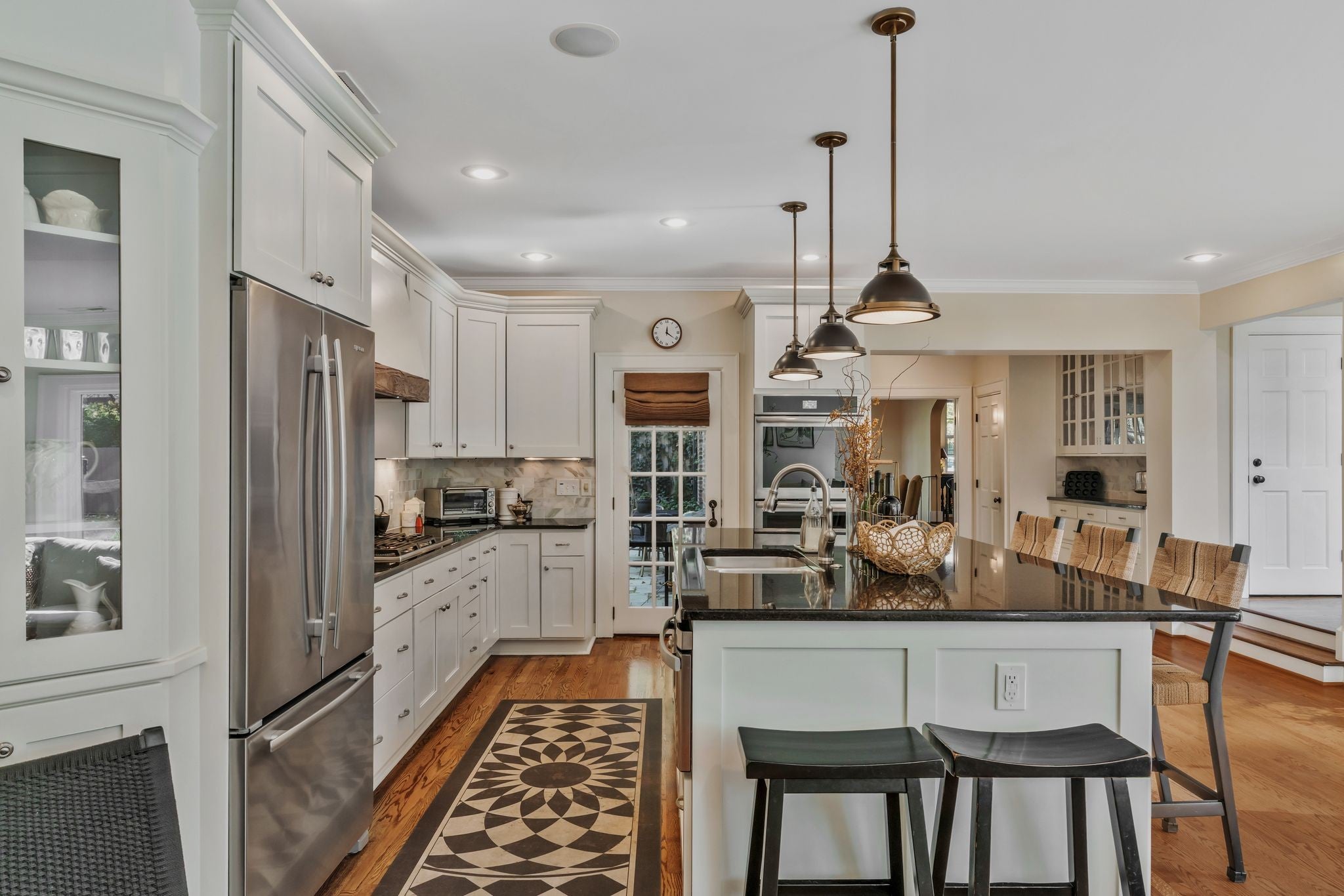 Nashville, Tennessee, 37215, United States, 4 Bedrooms Bedrooms, ,5 BathroomsBathrooms,Residential,Active,1988489