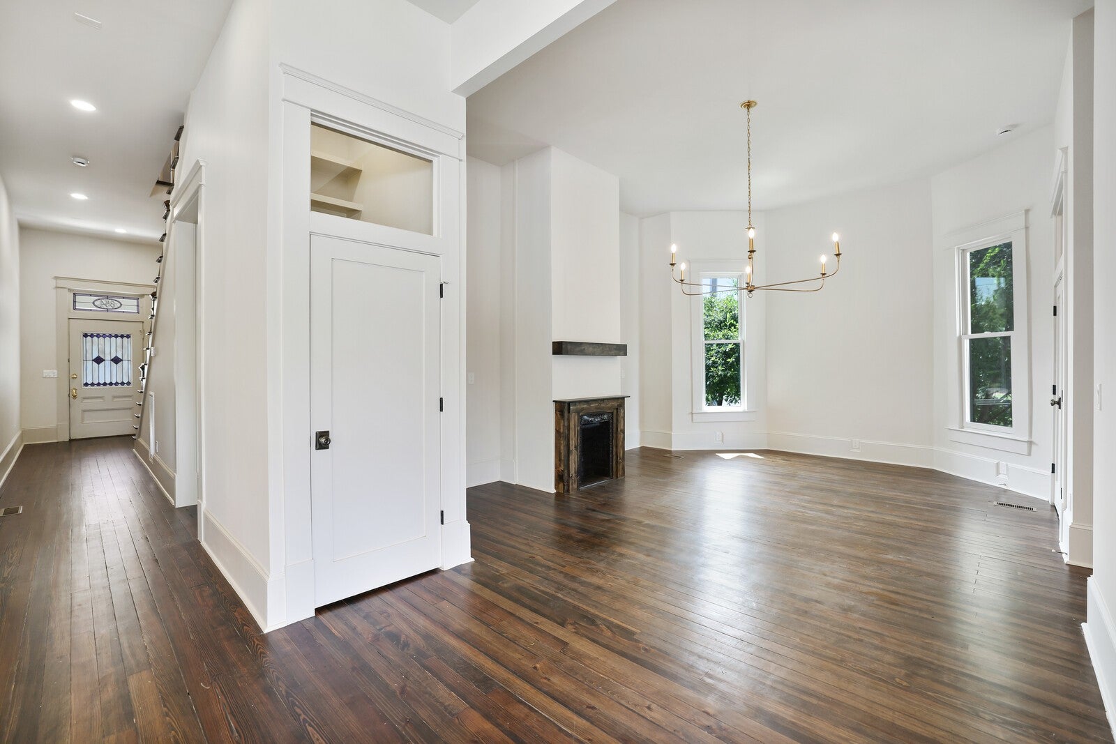 Nashville, Tennessee, 37204, United States, 4 Bedrooms Bedrooms, ,4 BathroomsBathrooms,Residential,Active,1922332