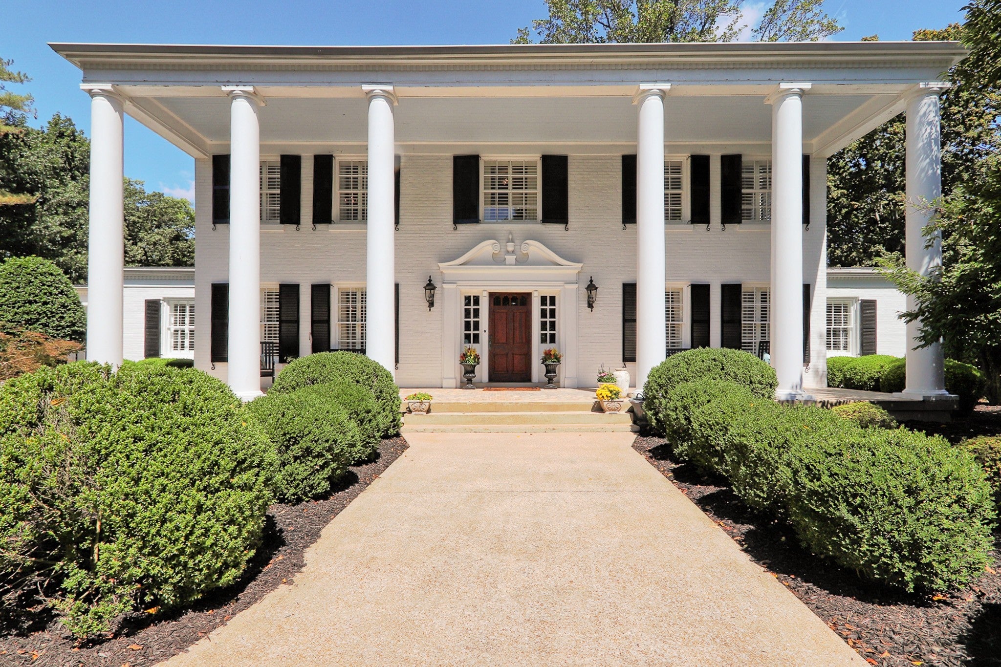 Columbia, Tennessee, 38401, United States, 4 Bedrooms Bedrooms, ,6 BathroomsBathrooms,Residential,Active,1944070
