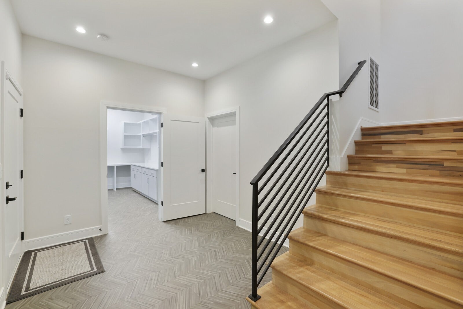 Nashville, Tennessee, 37209, United States, 4 Bedrooms Bedrooms, ,5 BathroomsBathrooms,Residential,Active,1888976