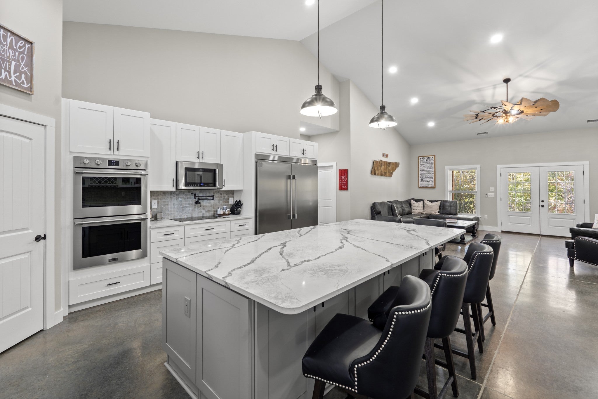 Centerville, Tennessee, 37033, United States, 3 Bedrooms Bedrooms, ,3 BathroomsBathrooms,Residential,Active,2007309