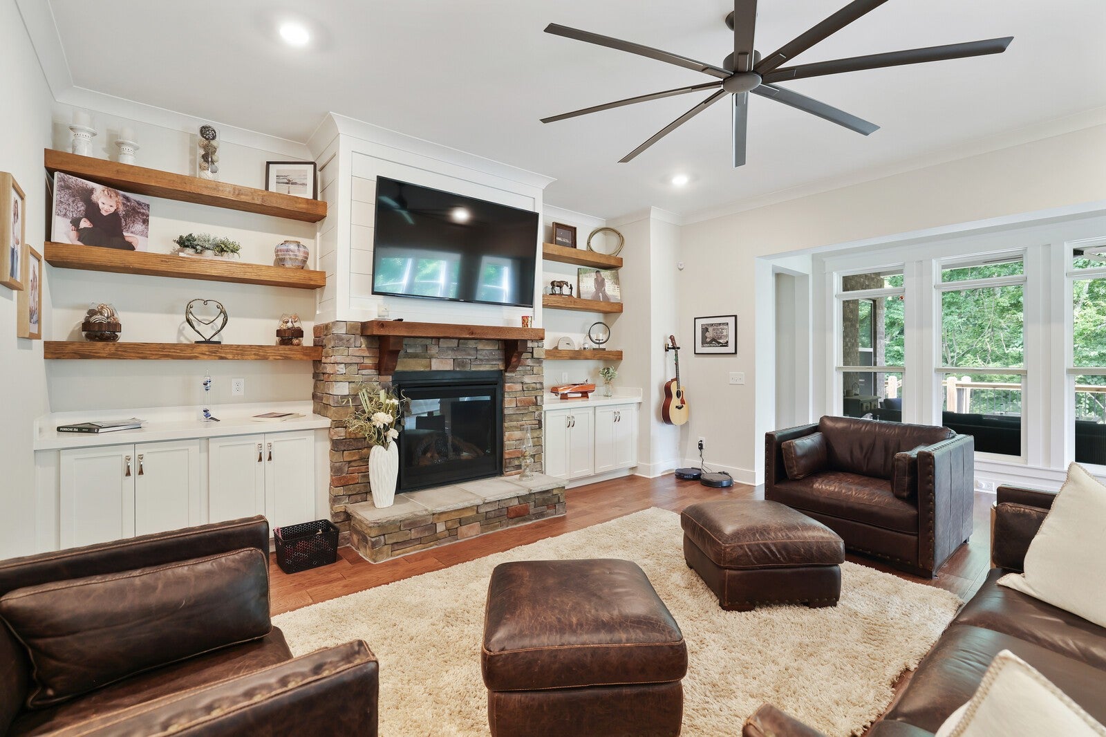 Franklin, Tennessee, 37064, United States, 3 Bedrooms Bedrooms, ,4 BathroomsBathrooms,Residential,Active,1907978