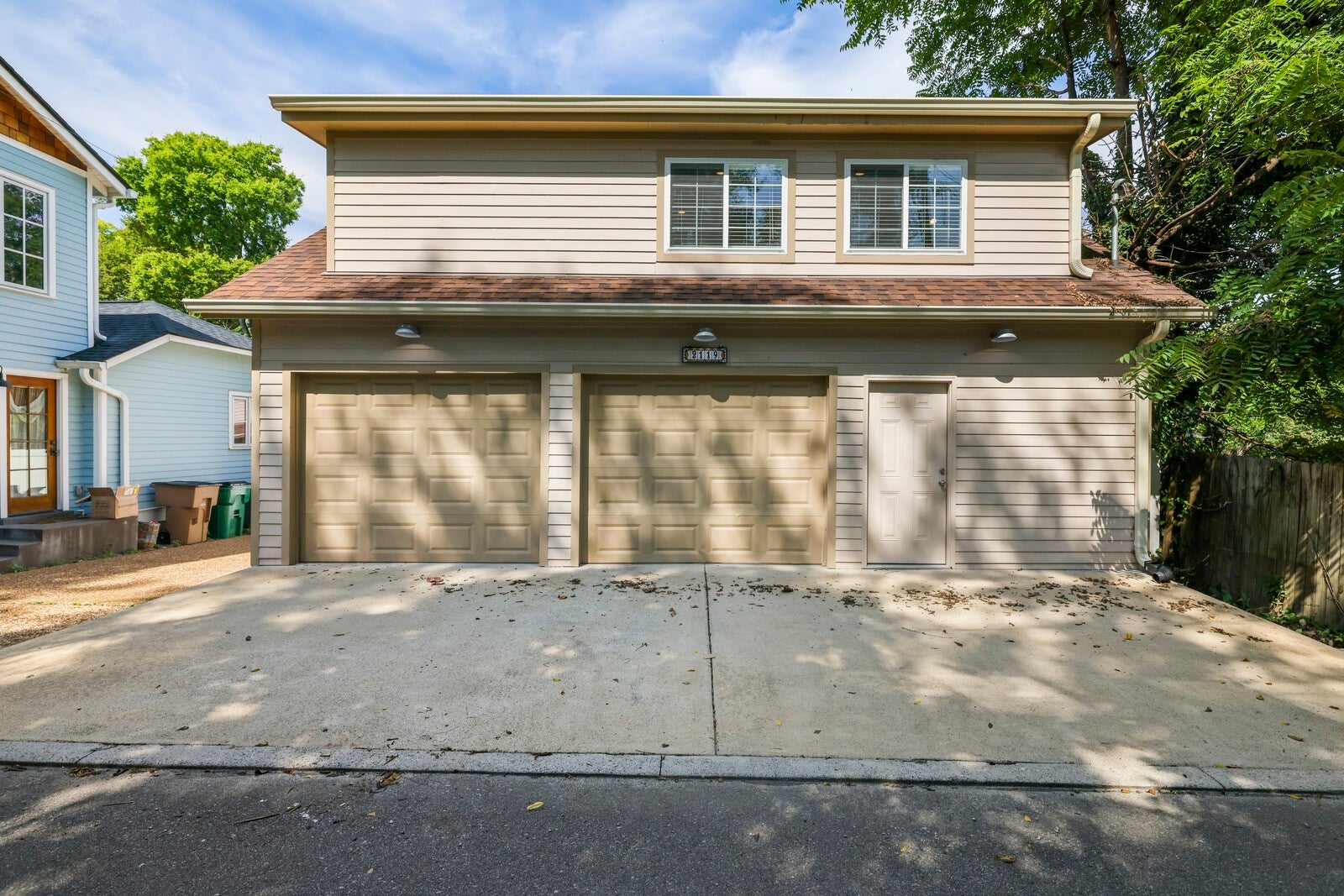 Nashville, Tennessee, 37212, United States, 4 Bedrooms Bedrooms, ,4 BathroomsBathrooms,Residential,Active,1999175