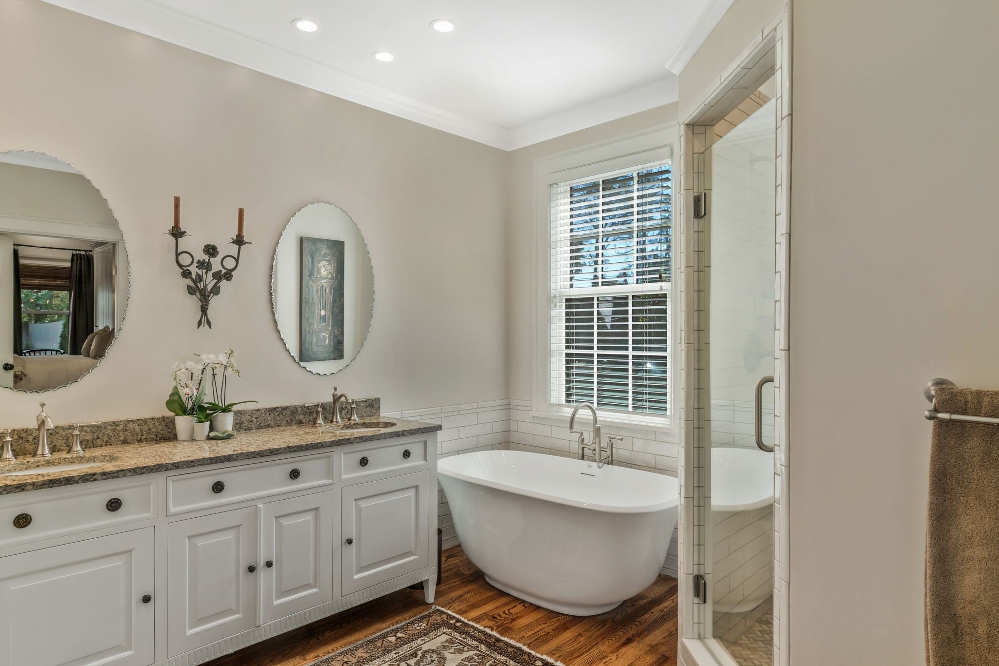 Nashville, Tennessee, 37215, United States, 4 Bedrooms Bedrooms, ,5 BathroomsBathrooms,Residential,Active,1988489