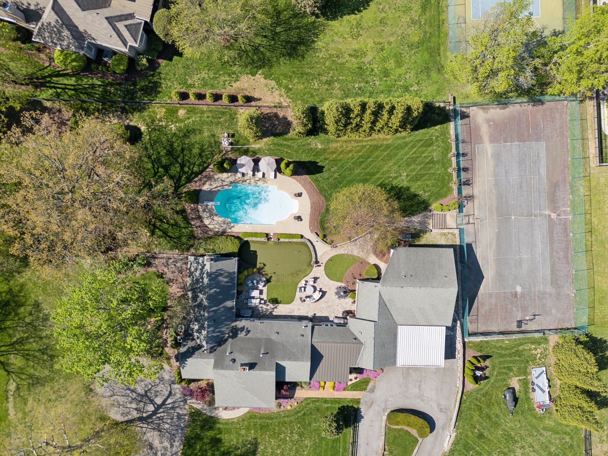 Hendersonville, Tennessee, 37075, United States, 4 Bedrooms Bedrooms, ,4 BathroomsBathrooms,Residential,Active,1889035