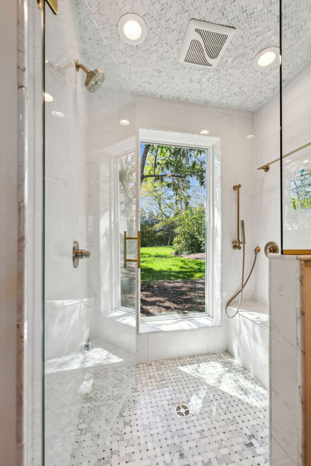 Hendersonville, Tennessee, 37075, United States, 4 Bedrooms Bedrooms, ,4 BathroomsBathrooms,Residential,Active,1889035