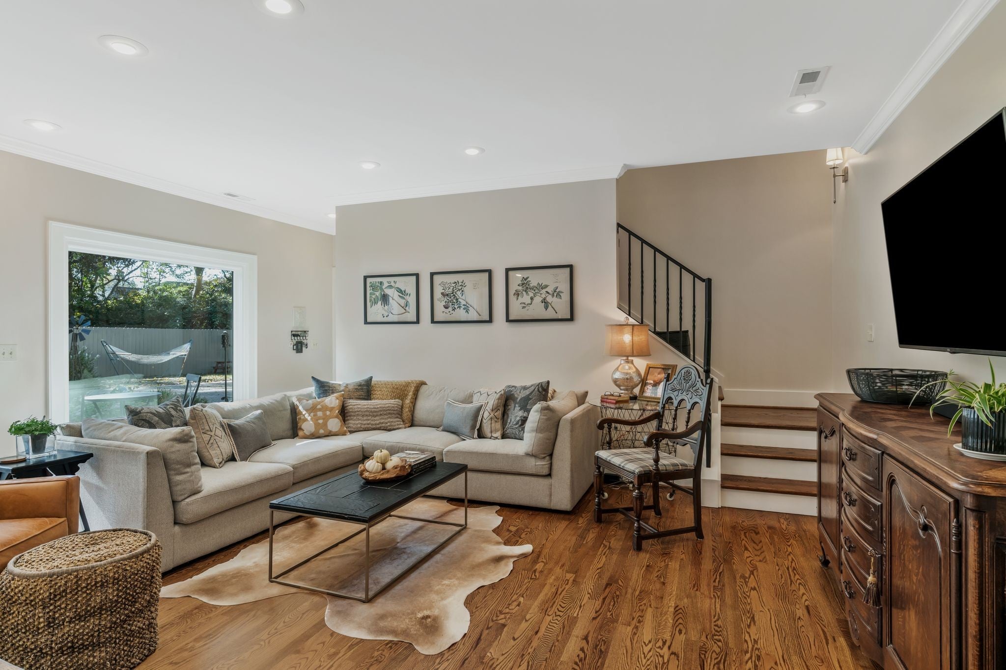 Nashville, Tennessee, 37215, United States, 4 Bedrooms Bedrooms, ,5 BathroomsBathrooms,Residential,Active,1988489