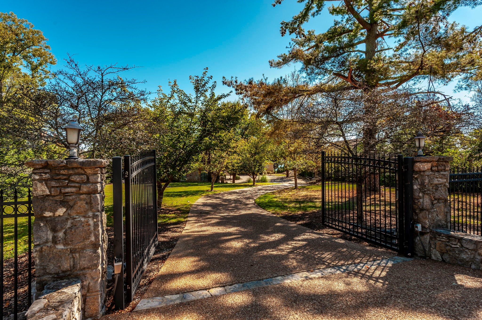 Hendersonville, Tennessee, 37075, United States, 4 Bedrooms Bedrooms, ,4 BathroomsBathrooms,Residential,Active,1959950