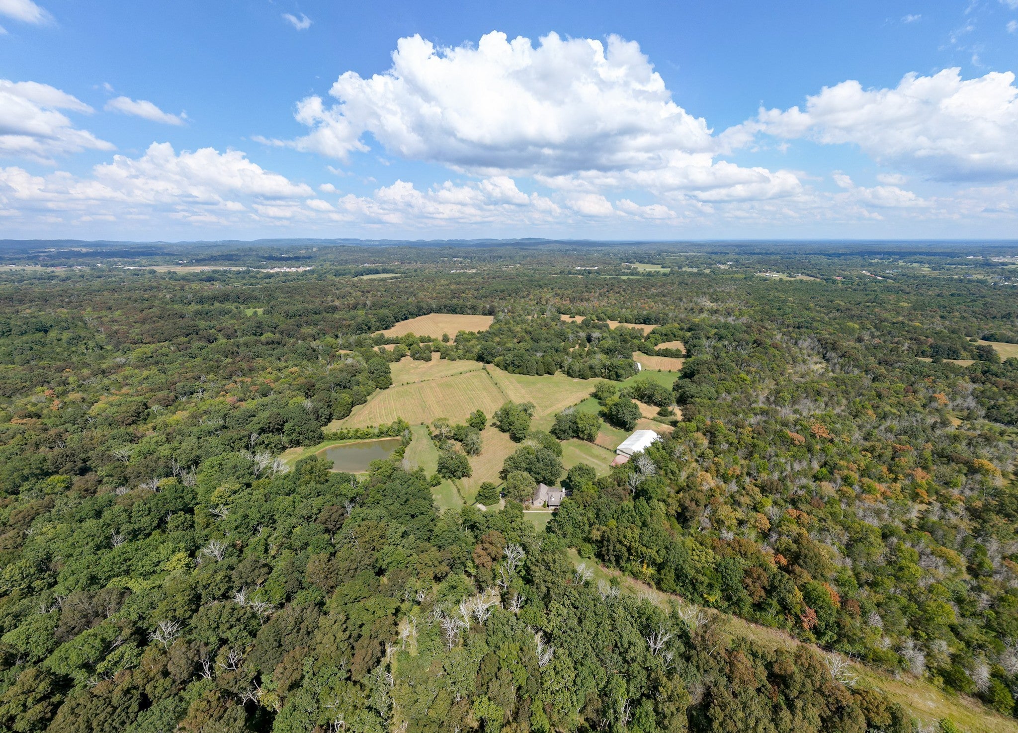 Columbia, Tennessee, 38401, United States, 3 Bedrooms Bedrooms, ,3 BathroomsBathrooms,Residential,Active,1936631