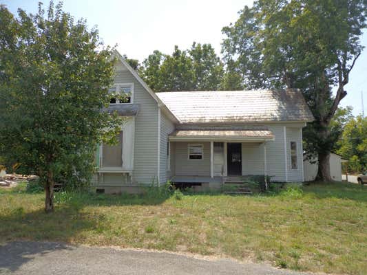 202 E DUFFLE ST, WAVERLY, TN 37185 - Image 1