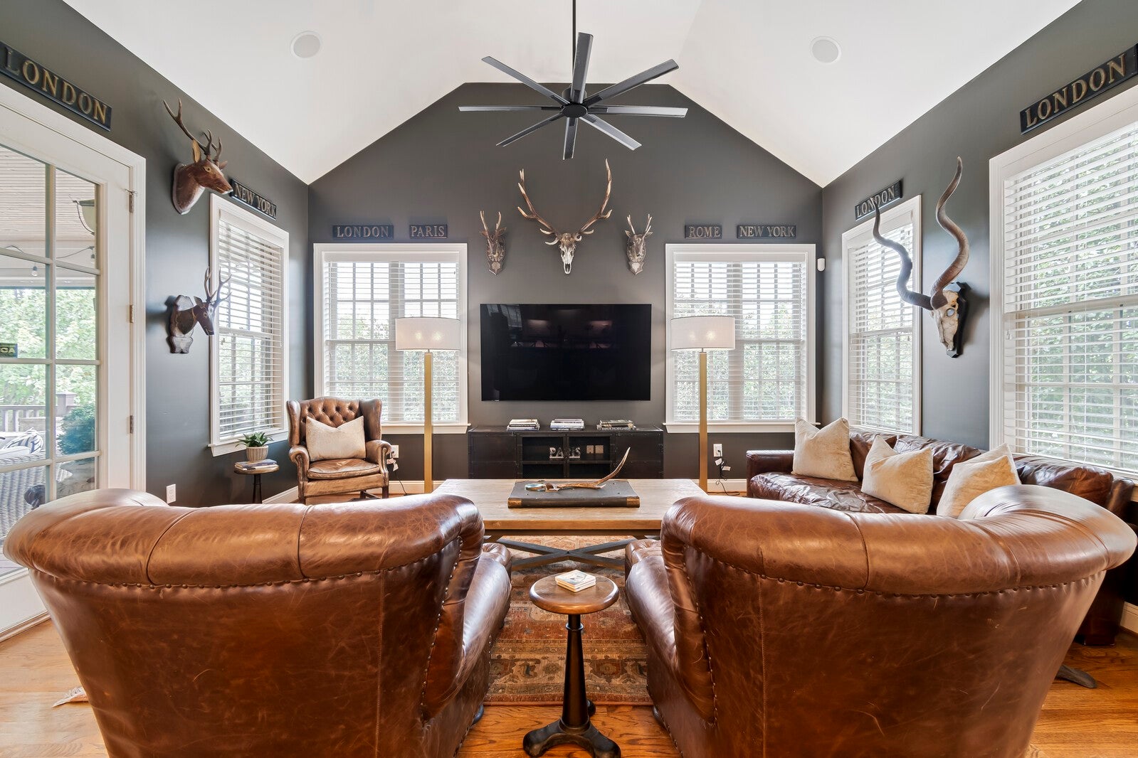 Brentwood, Tennessee, 37027, United States, 5 Bedrooms Bedrooms, ,7 BathroomsBathrooms,Residential,Active,2011215