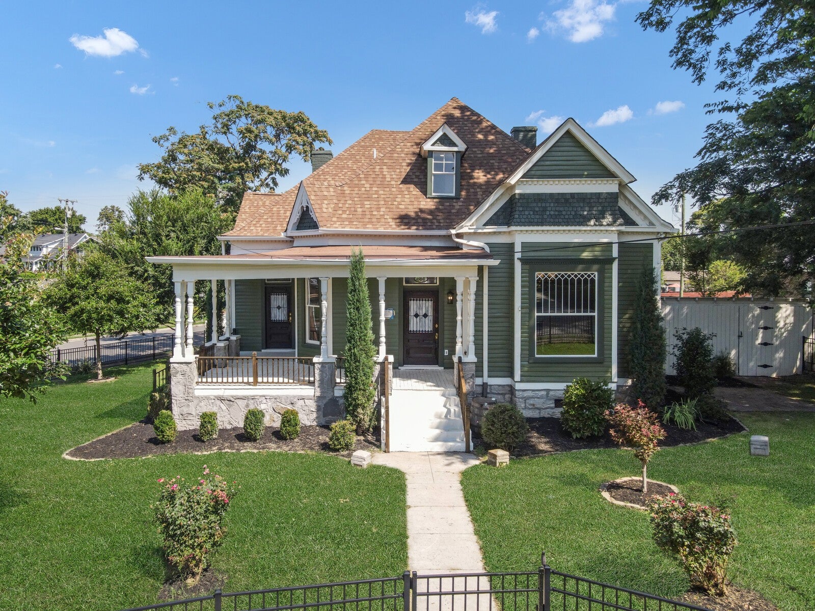 Nashville, Tennessee, 37204, United States, 4 Bedrooms Bedrooms, ,4 BathroomsBathrooms,Residential,Active,1922332