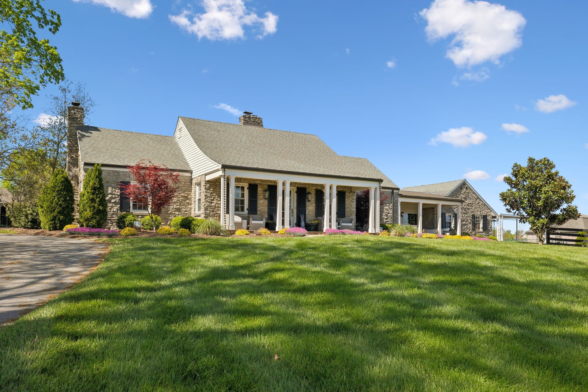 Hendersonville, Tennessee, 37075, United States, 4 Bedrooms Bedrooms, ,4 BathroomsBathrooms,Residential,Active,1889035