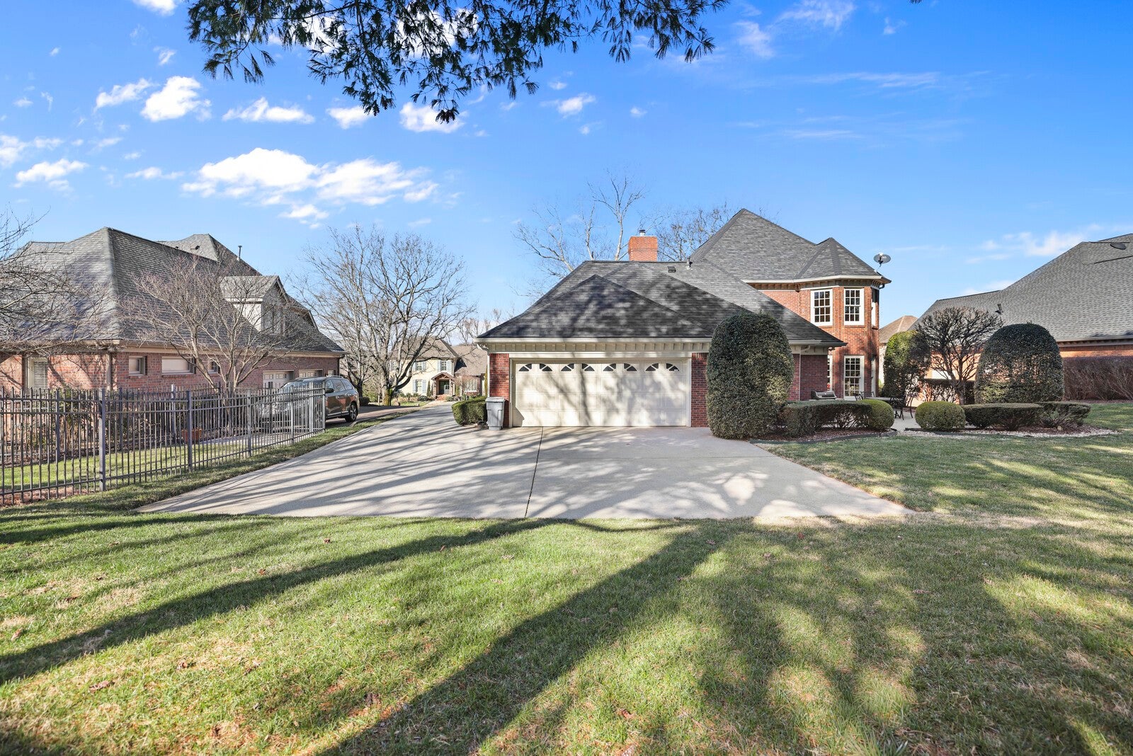 Brentwood, Tennessee, 37027, United States, 4 Bedrooms Bedrooms, ,4 BathroomsBathrooms,Residential,Active,2011457