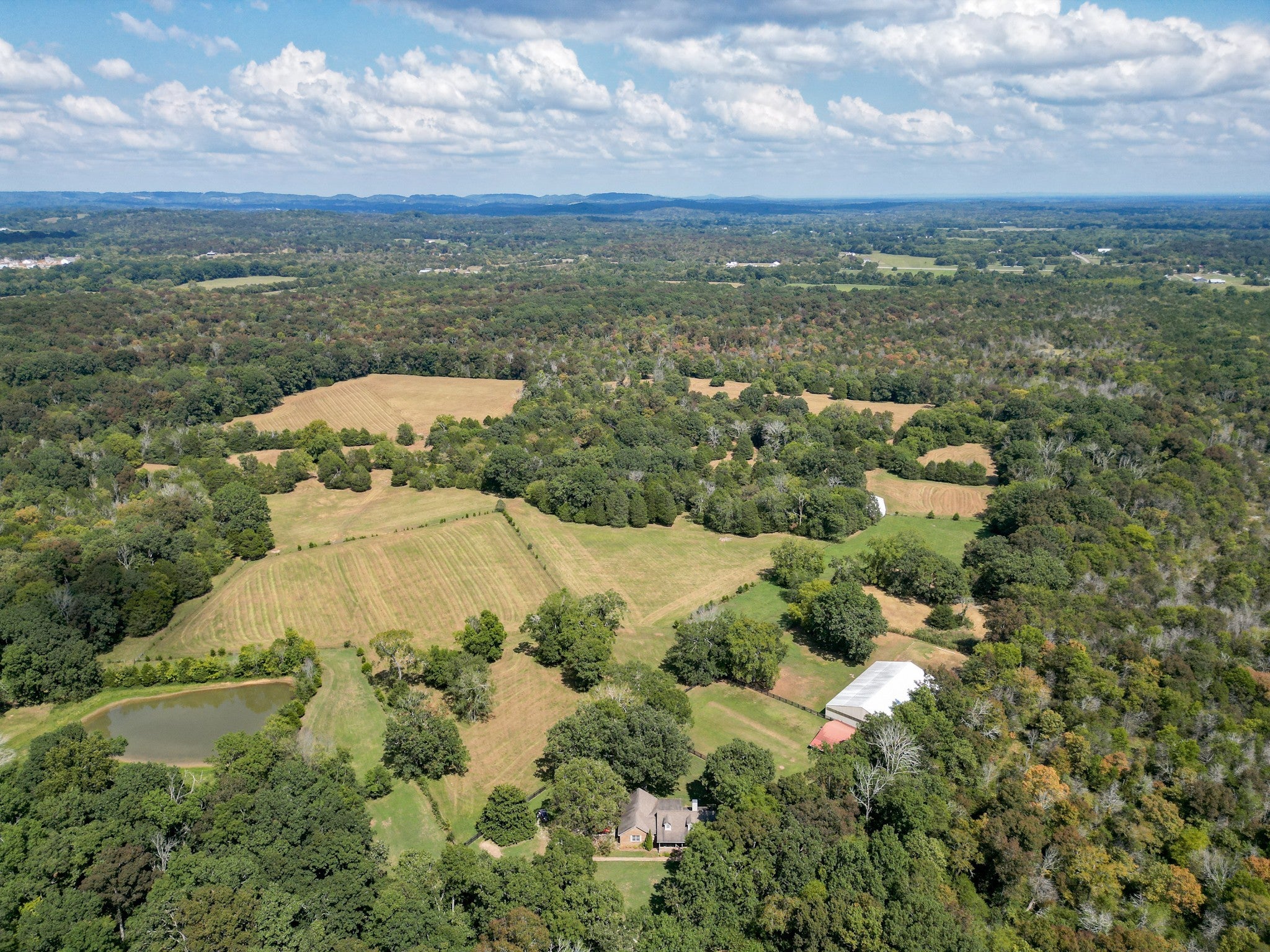 Columbia, Tennessee, 38401, United States, 3 Bedrooms Bedrooms, ,3 BathroomsBathrooms,Residential,Active,1936631