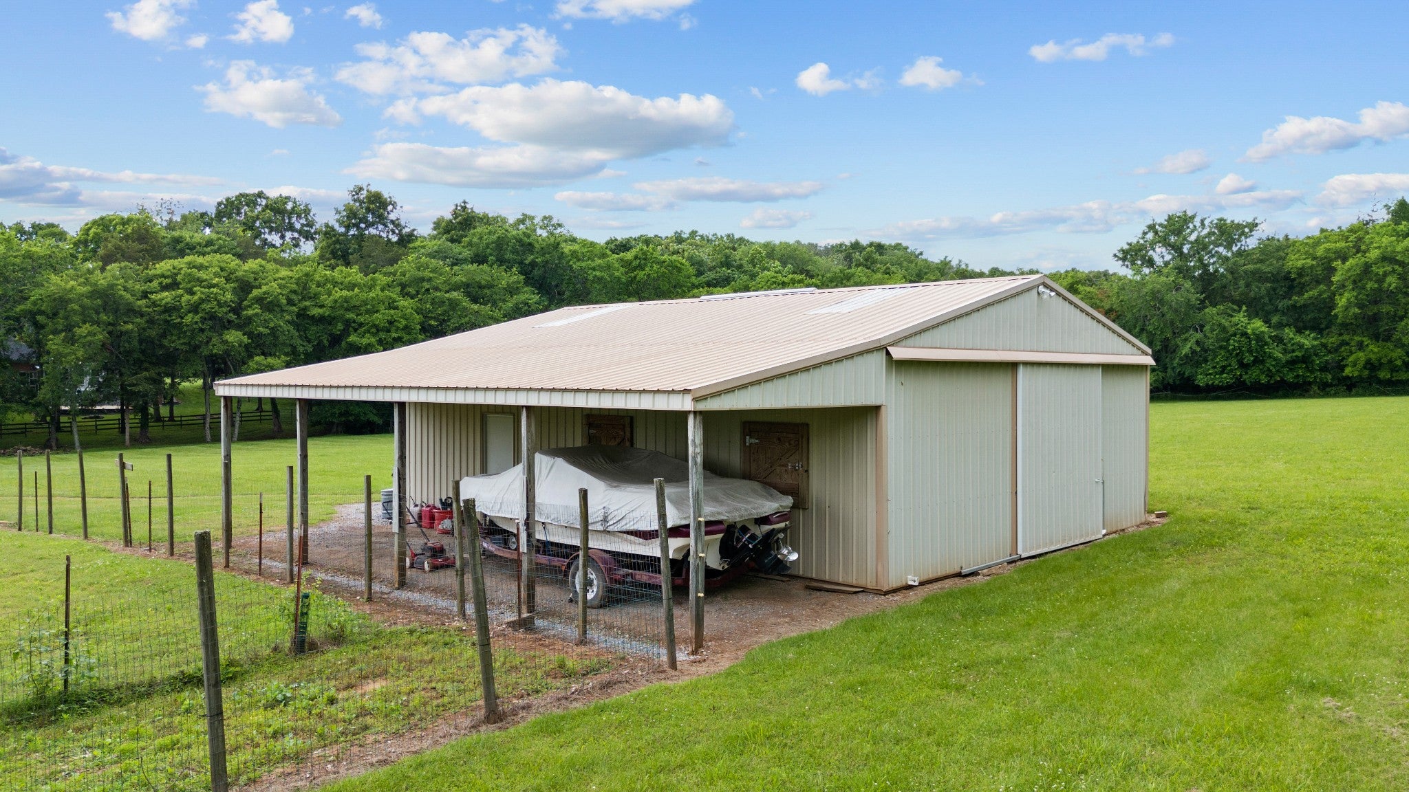 Gallatin, Tennessee, 37066, United States, 4 Bedrooms Bedrooms, ,5 BathroomsBathrooms,Residential,Active,1834473