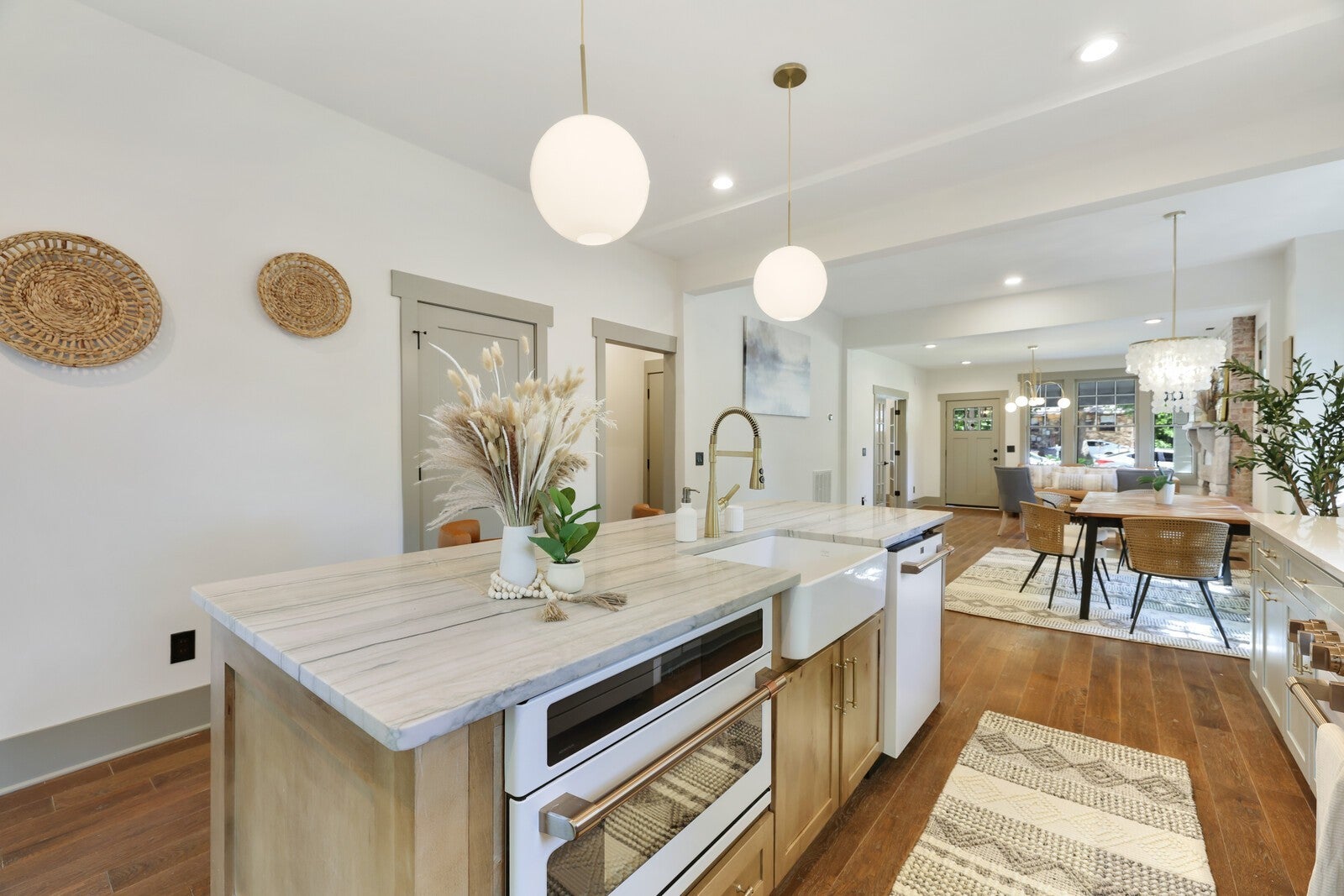 Nashville, Tennessee, 37206, United States, 4 Bedrooms Bedrooms, ,4 BathroomsBathrooms,Residential,Active,1953279