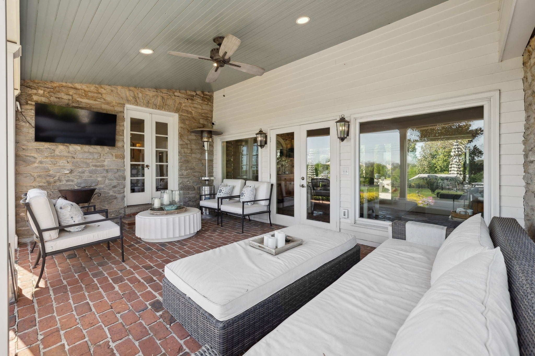 Hendersonville, Tennessee, 37075, United States, 4 Bedrooms Bedrooms, ,4 BathroomsBathrooms,Residential,Active,1889035