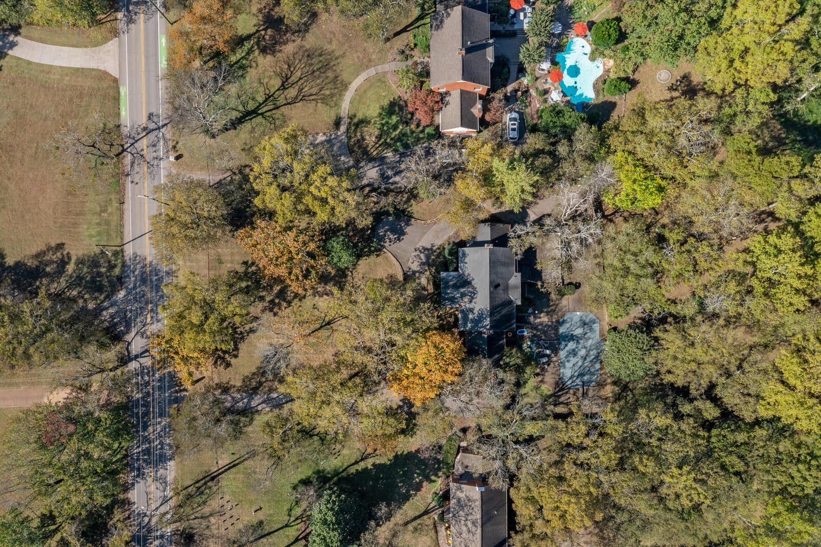 Nashville, Tennessee, 37215, United States, 4 Bedrooms Bedrooms, ,3 BathroomsBathrooms,Residential,Active,1997588