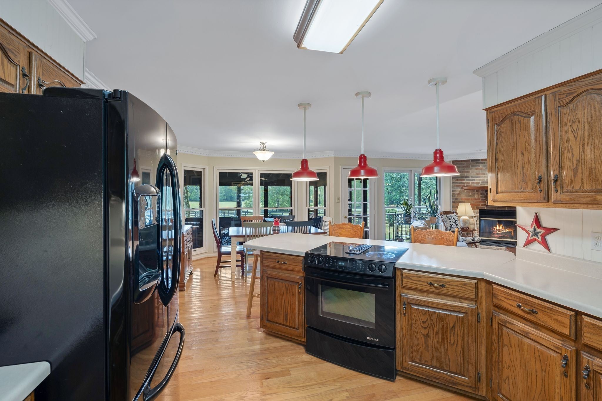 Columbia, Tennessee, 38401, United States, 3 Bedrooms Bedrooms, ,3 BathroomsBathrooms,Residential,Active,1936631