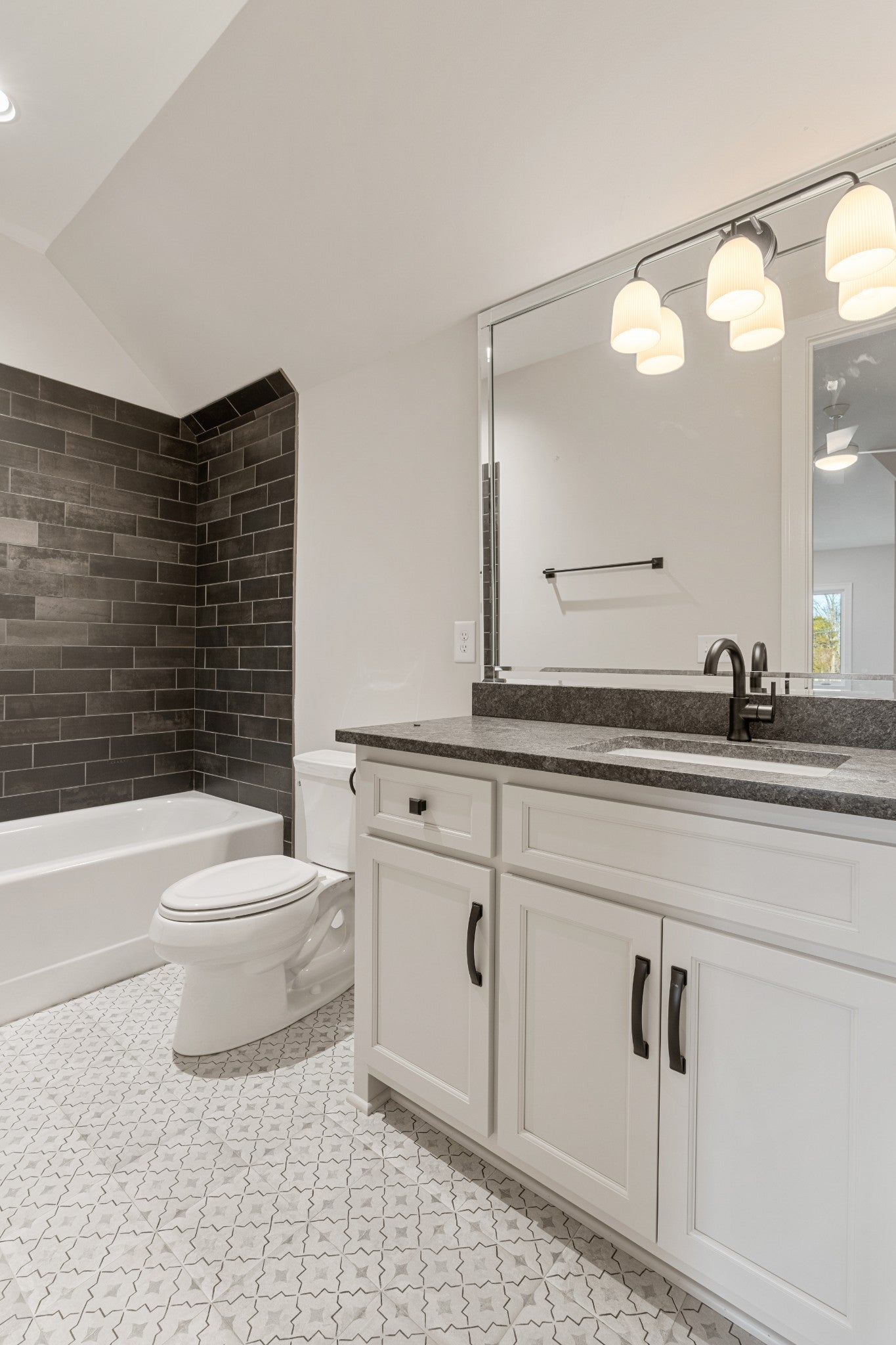 Lebanon, Tennessee, 37087, United States, 5 Bedrooms Bedrooms, ,5 BathroomsBathrooms,Residential,Active,2006870