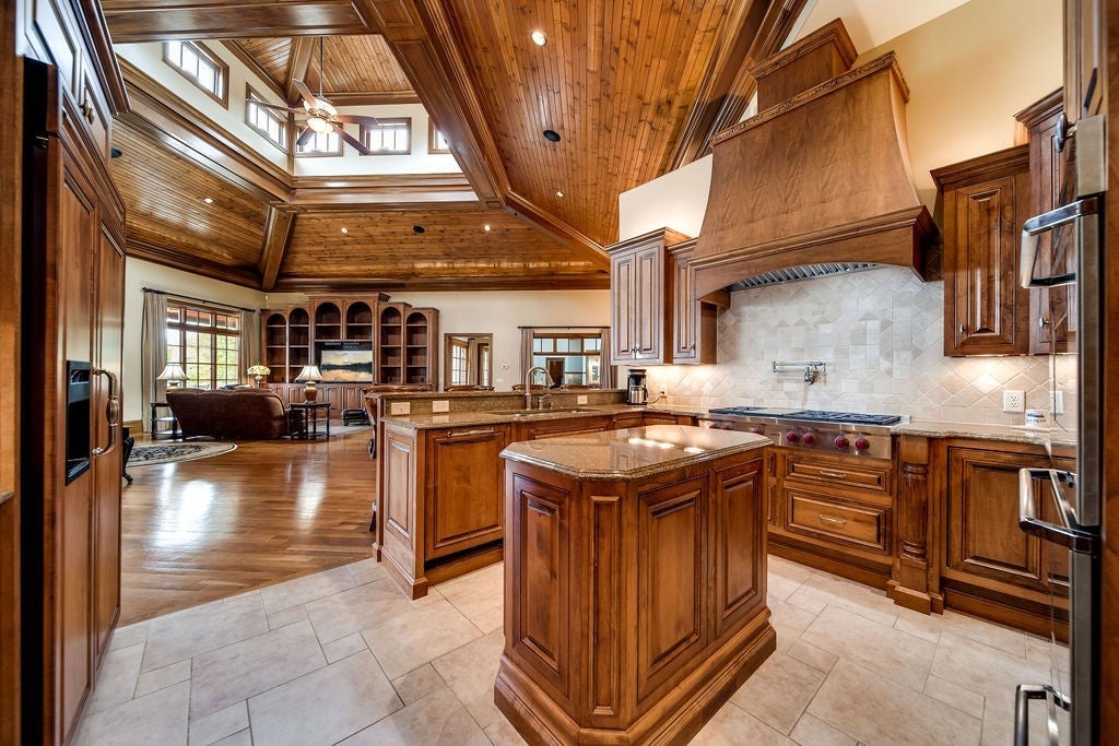 Hendersonville, Tennessee, 37075, United States, 4 Bedrooms Bedrooms, ,4 BathroomsBathrooms,Residential,Active,1936380