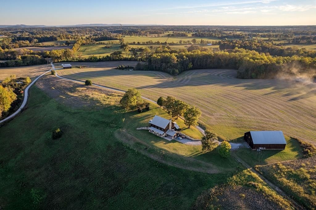Smithville, Tennessee, 37166, United States, ,7 BathroomsBathrooms,Residential,Active,1769789
