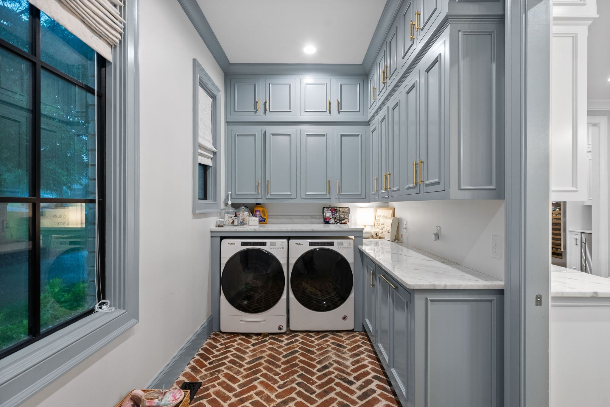 Clarksville, Tennessee, 37043, United States, 7 Bedrooms Bedrooms, ,4 BathroomsBathrooms,Residential,Active,1994960