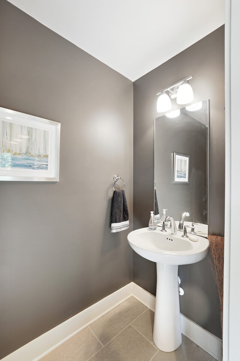 Nashville, Tennessee, 37206, United States, 4 Bedrooms Bedrooms, ,3 BathroomsBathrooms,Residential,Active,1969649