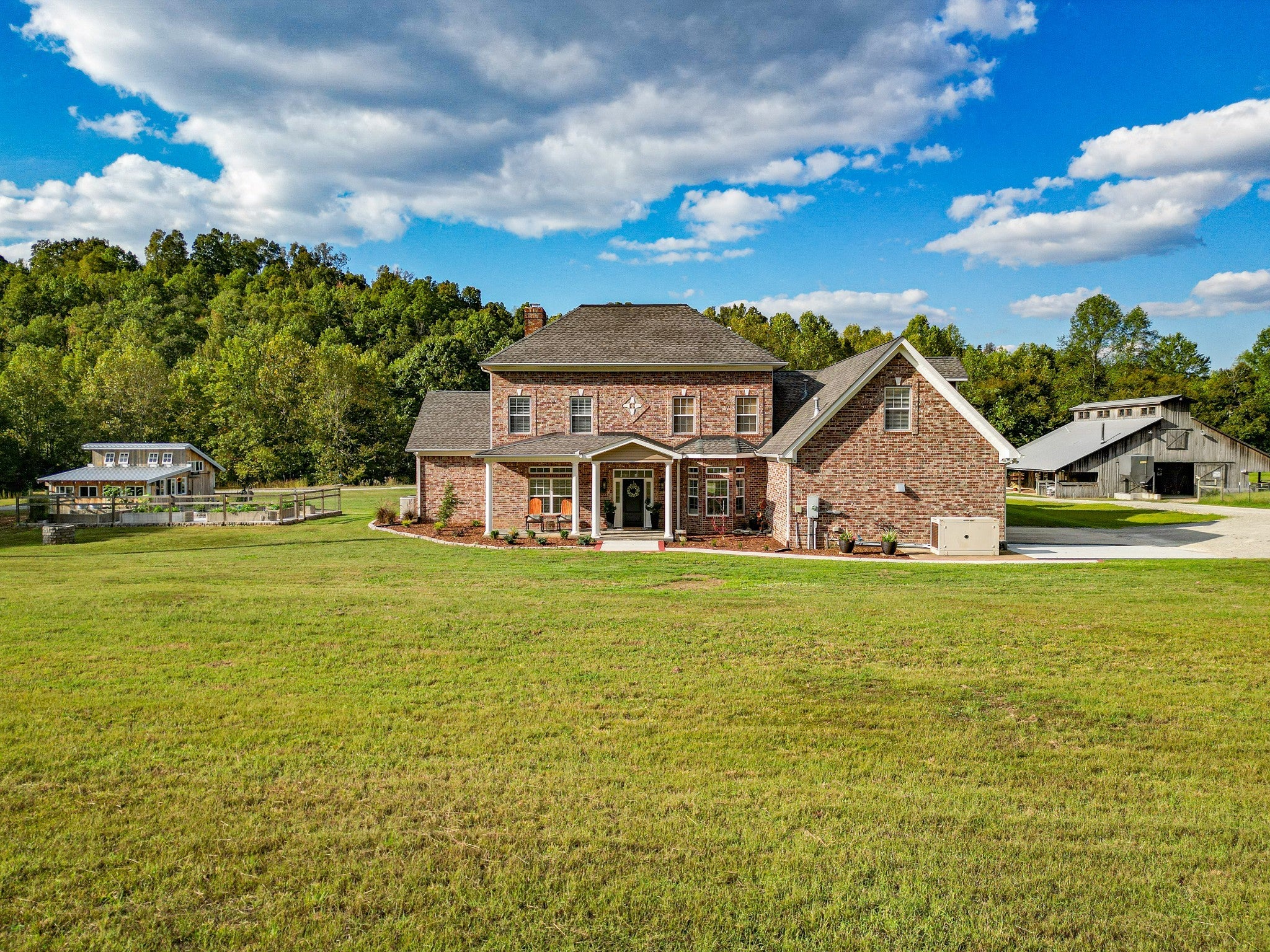 Hohenwald, Tennessee, 38462, United States, 6 Bedrooms Bedrooms, ,3 BathroomsBathrooms,Residential,Active,1964507