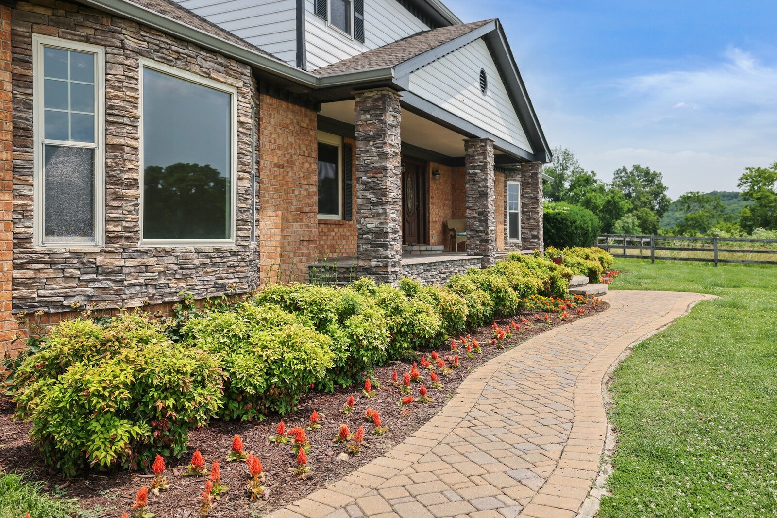 Goodlettsville, Tennessee, 37072, United States, 4 Bedrooms Bedrooms, ,4 BathroomsBathrooms,Residential,Active,1853351