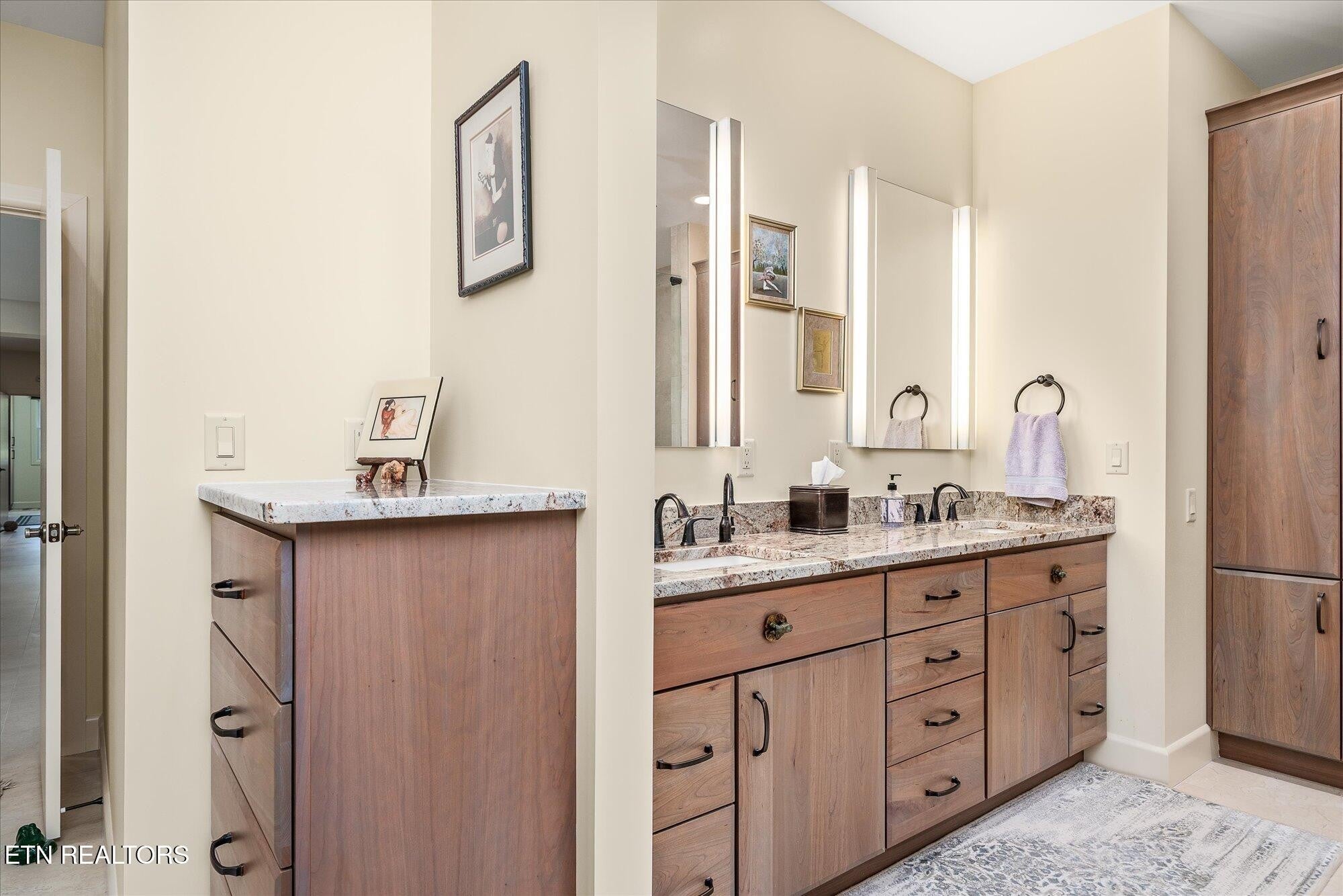 Crossville, Tennessee, 38558, United States, 4 Bedrooms Bedrooms, ,4 BathroomsBathrooms,Residential,Active,2011427