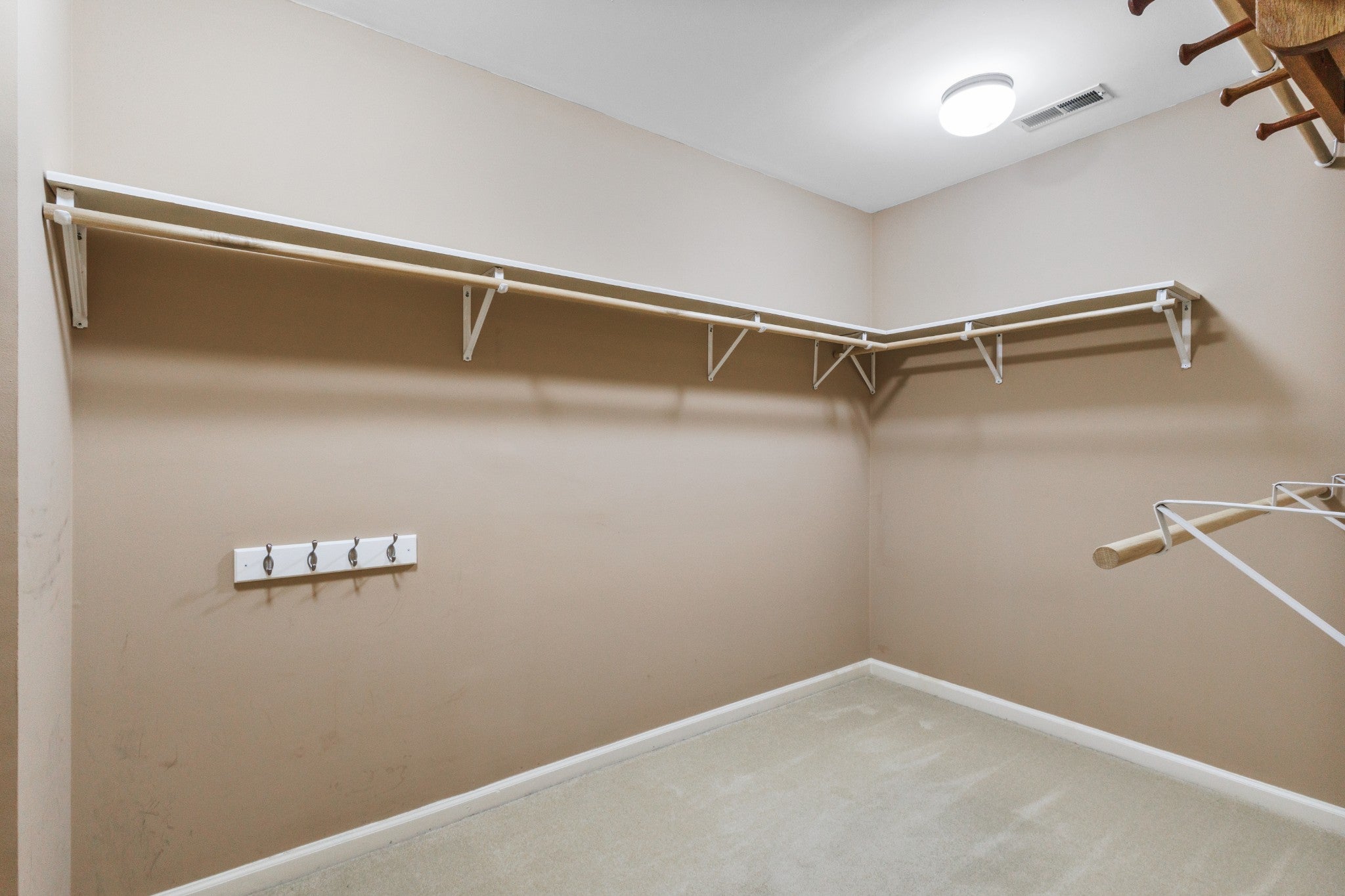 Gallatin, Tennessee, 37066, United States, 4 Bedrooms Bedrooms, ,3 BathroomsBathrooms,Residential,Active,1886830