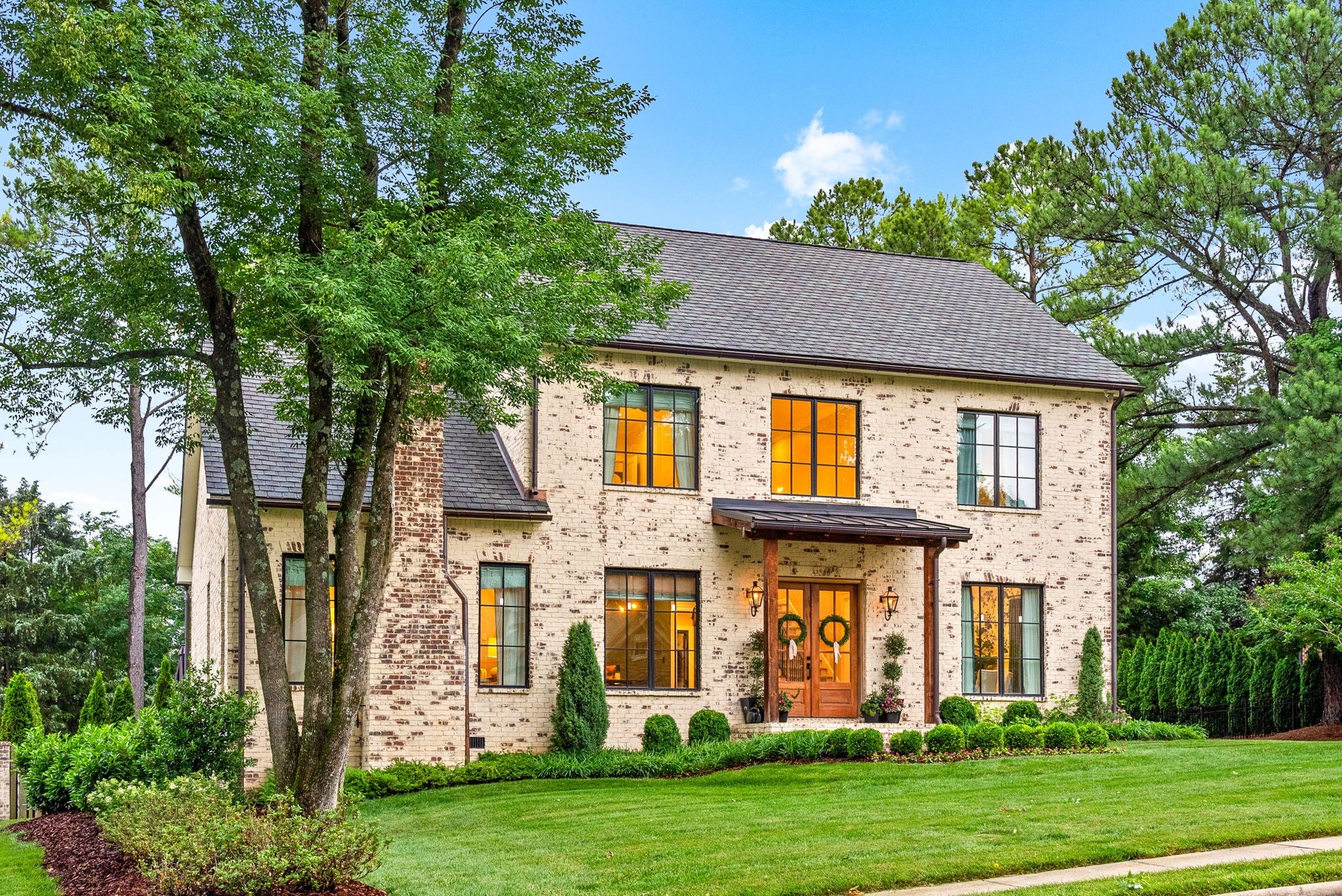 Clarksville, Tennessee, 37043, United States, 7 Bedrooms Bedrooms, ,4 BathroomsBathrooms,Residential,Active,1994960