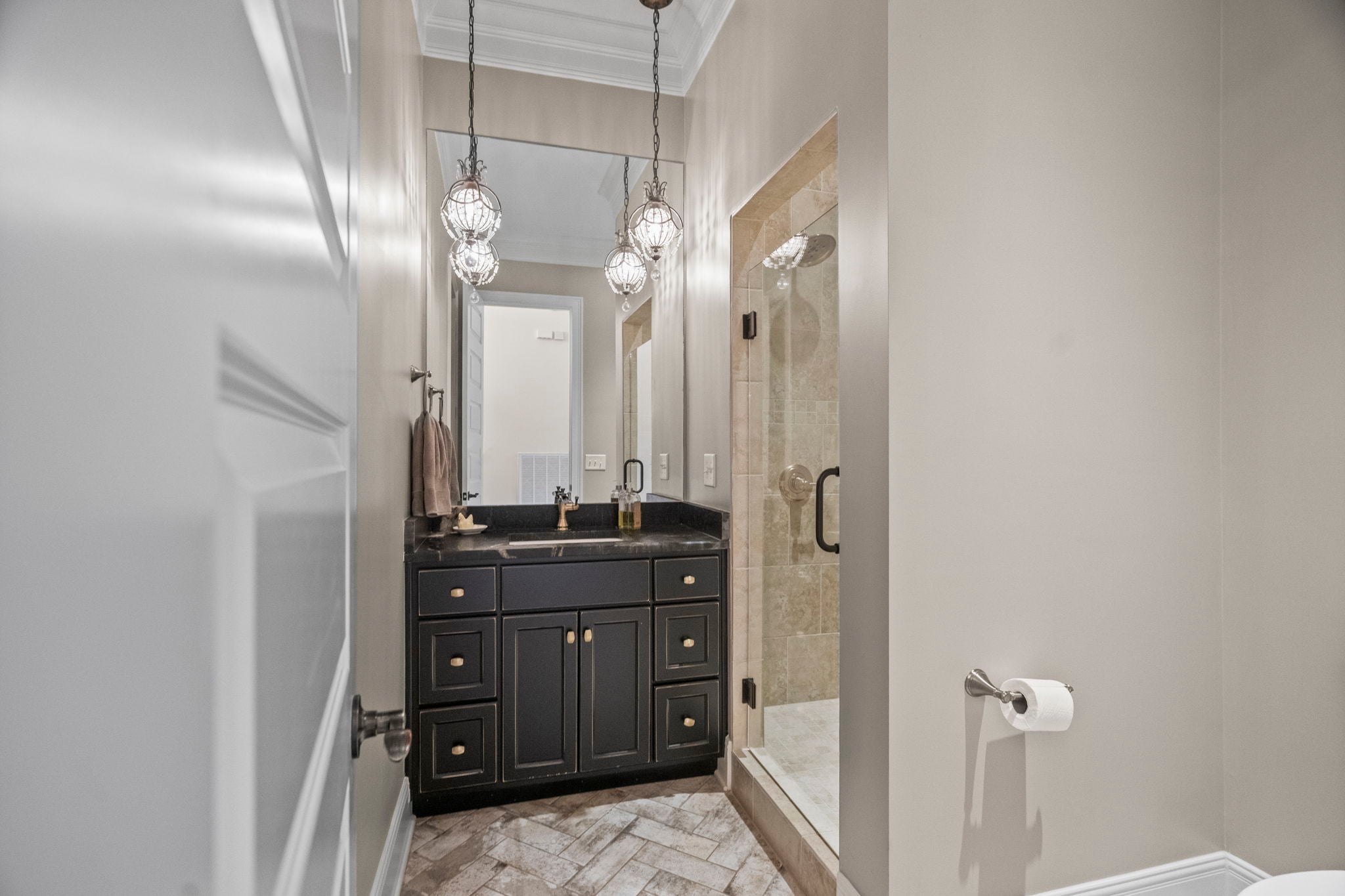 Cross Plains, Tennessee, 37049, United States, 5 Bedrooms Bedrooms, ,6 BathroomsBathrooms,Residential,Active,1919379