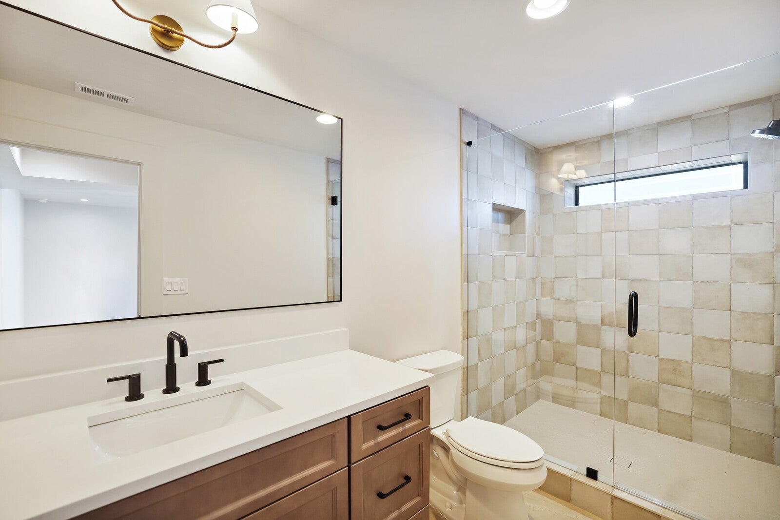 Hendersonville, Tennessee, 37075, United States, 5 Bedrooms Bedrooms, ,5 BathroomsBathrooms,Residential,Active,1988446