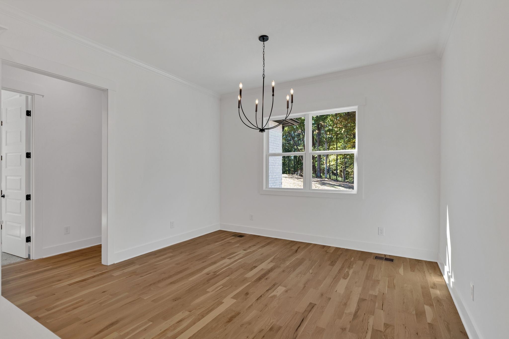 Hendersonville, Tennessee, 37075, United States, 4 Bedrooms Bedrooms, ,4 BathroomsBathrooms,Residential,Active,2011440