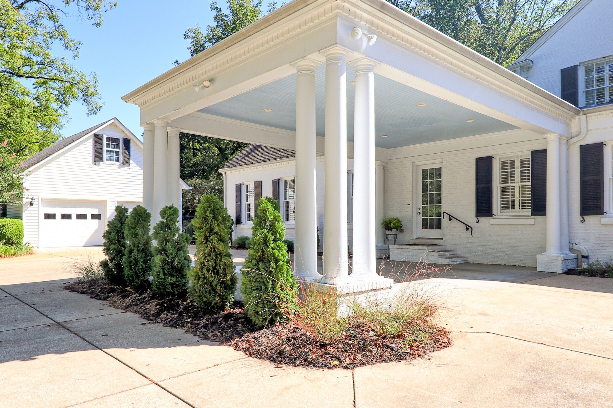 Columbia, Tennessee, 38401, United States, 4 Bedrooms Bedrooms, ,6 BathroomsBathrooms,Residential,Active,1944070
