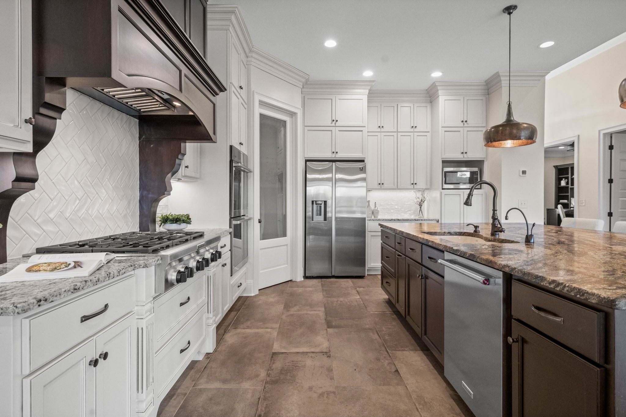 Cross Plains, Tennessee, 37049, United States, 5 Bedrooms Bedrooms, ,6 BathroomsBathrooms,Residential,Active,1919379