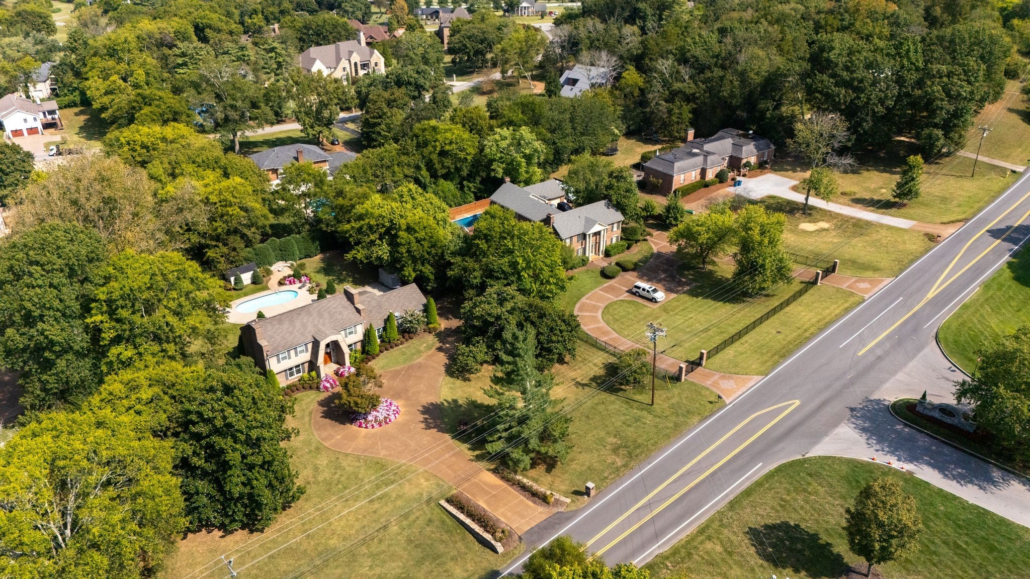 Nashville, Tennessee, 37221, United States, 4 Bedrooms Bedrooms, ,3 BathroomsBathrooms,Residential,Active,1967104