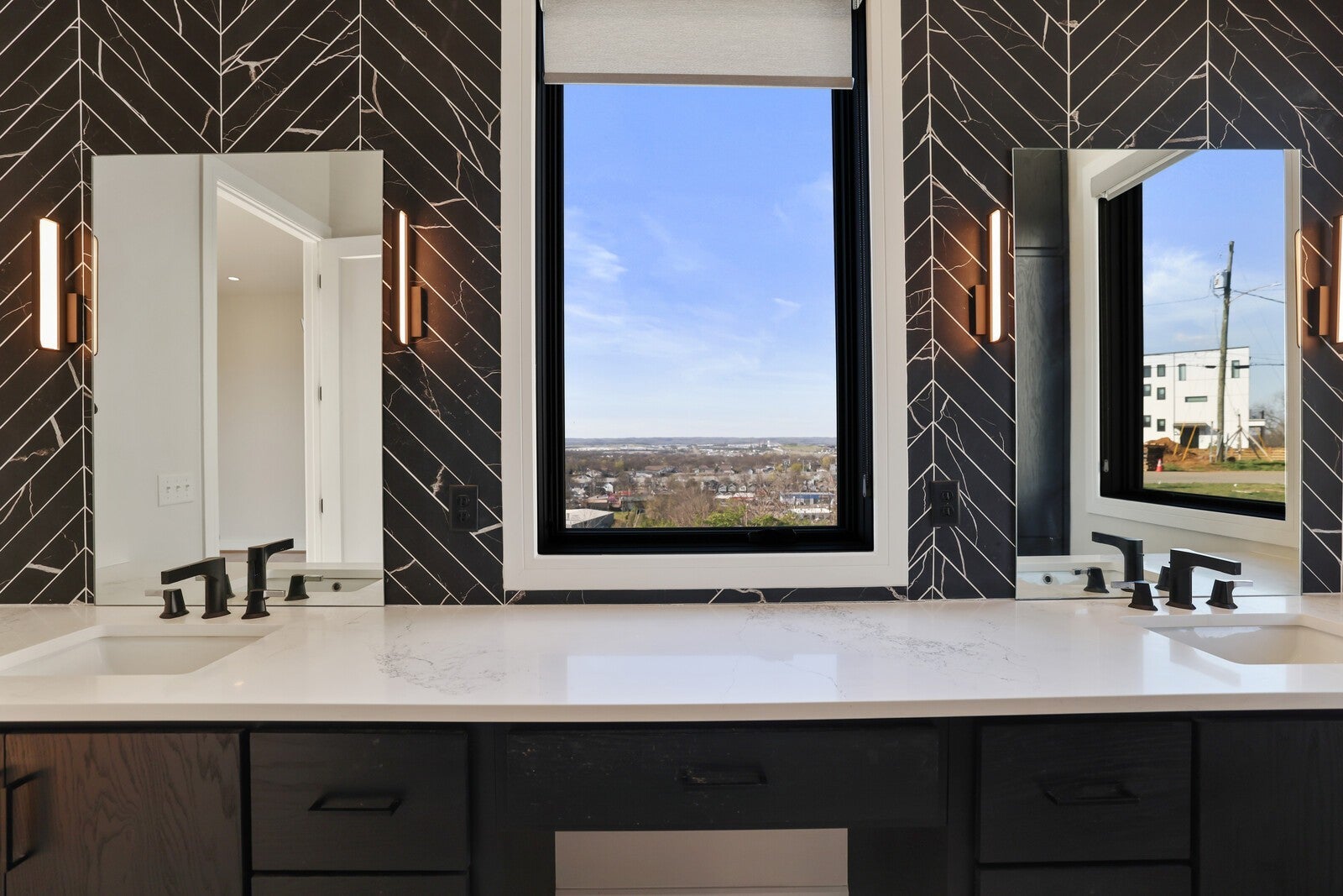 Nashville, Tennessee, 37209, United States, 4 Bedrooms Bedrooms, ,5 BathroomsBathrooms,Residential,Active,1888976