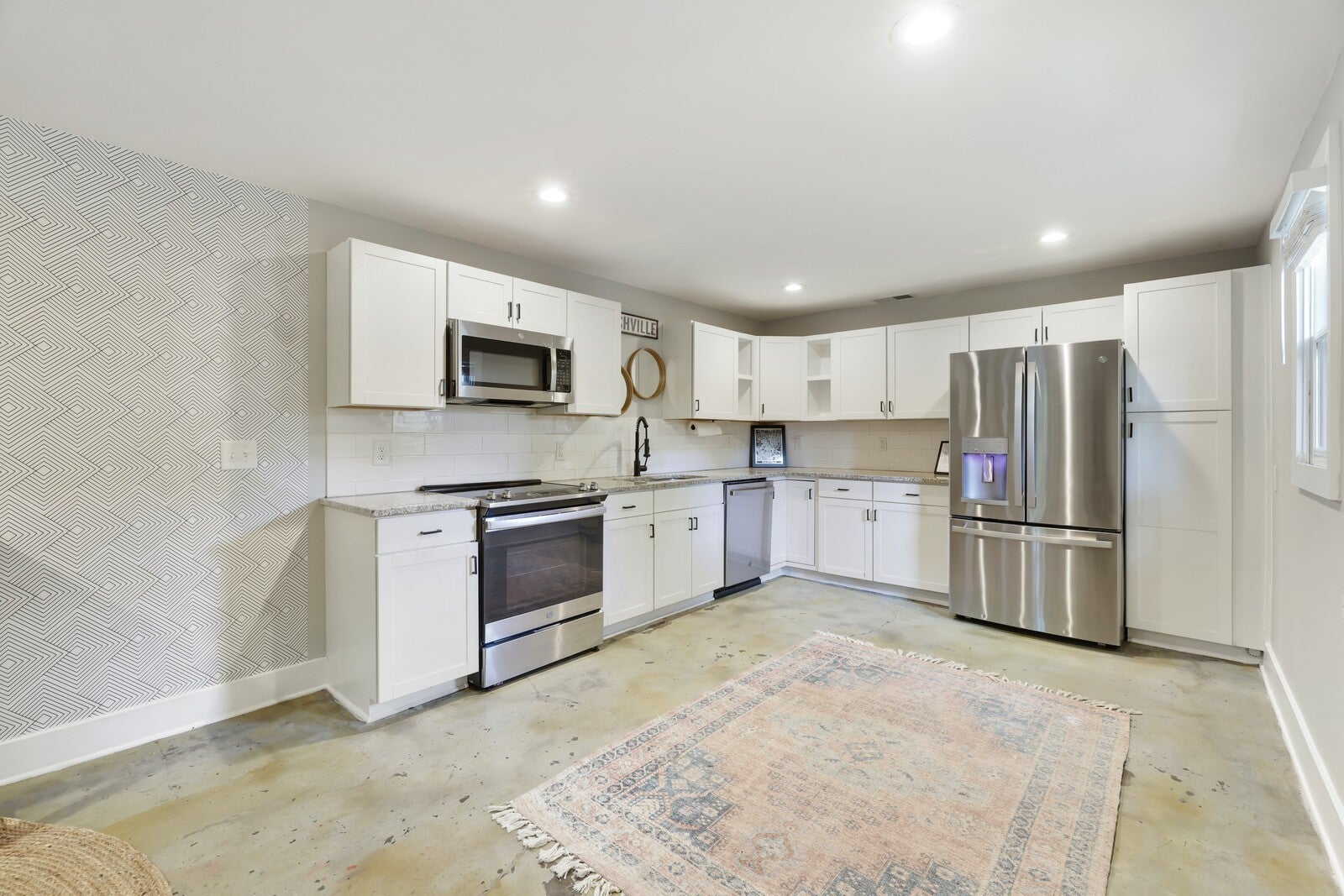 Nashville, Tennessee, 37206, United States, 4 Bedrooms Bedrooms, ,4 BathroomsBathrooms,Residential,Active,1953279