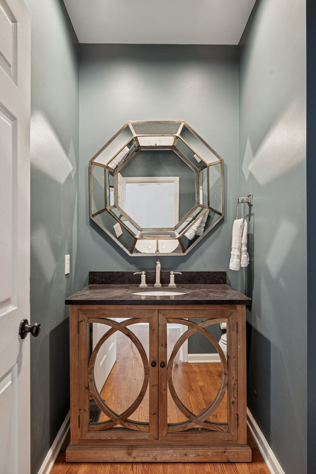 Brentwood, Tennessee, 37027, United States, 5 Bedrooms Bedrooms, ,5 BathroomsBathrooms,Residential,Active,2015259