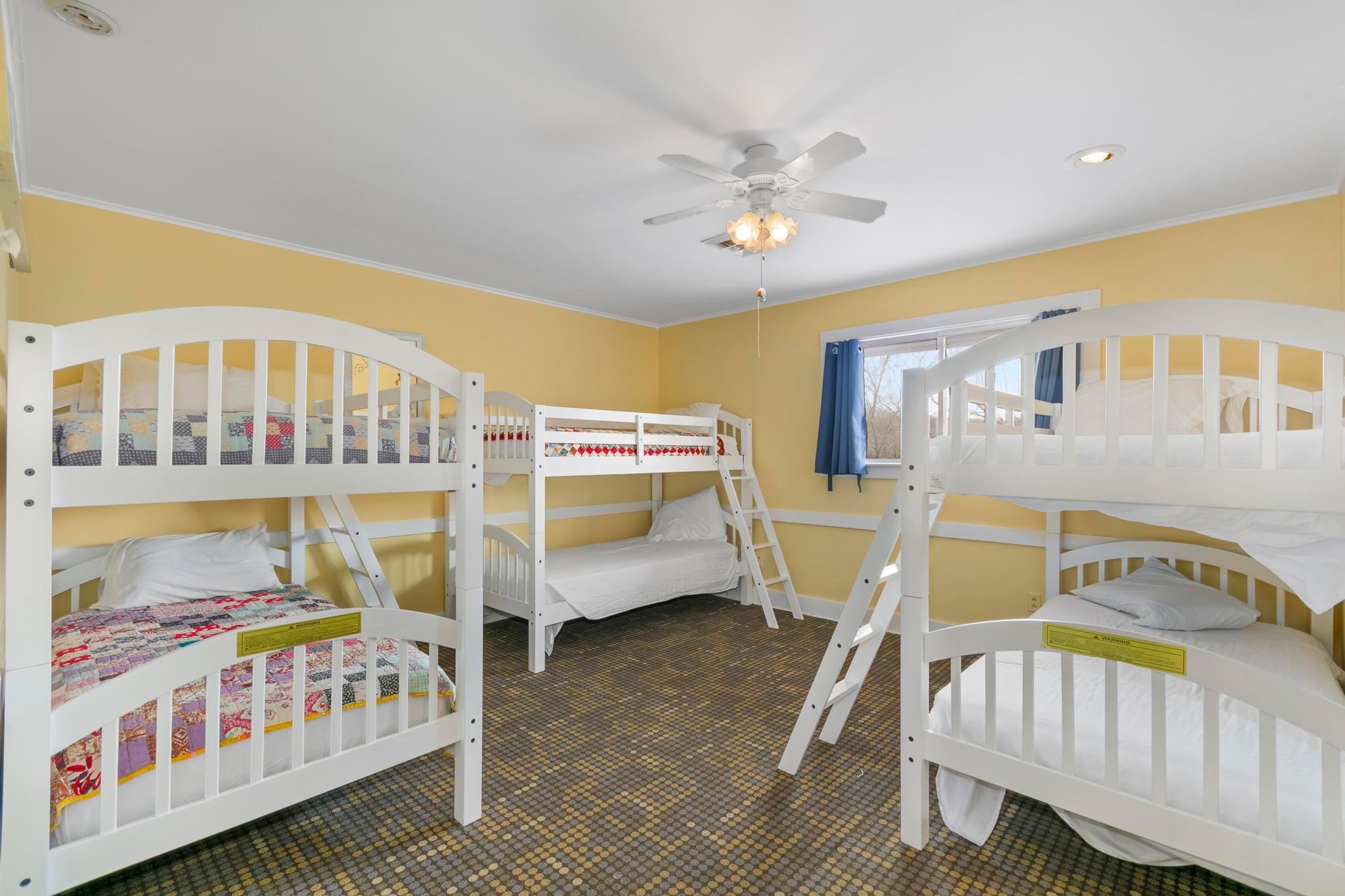 Cadiz, Kentucky, 42211, United States, 8 Bedrooms Bedrooms, ,9 BathroomsBathrooms,Residential,Active,1764487