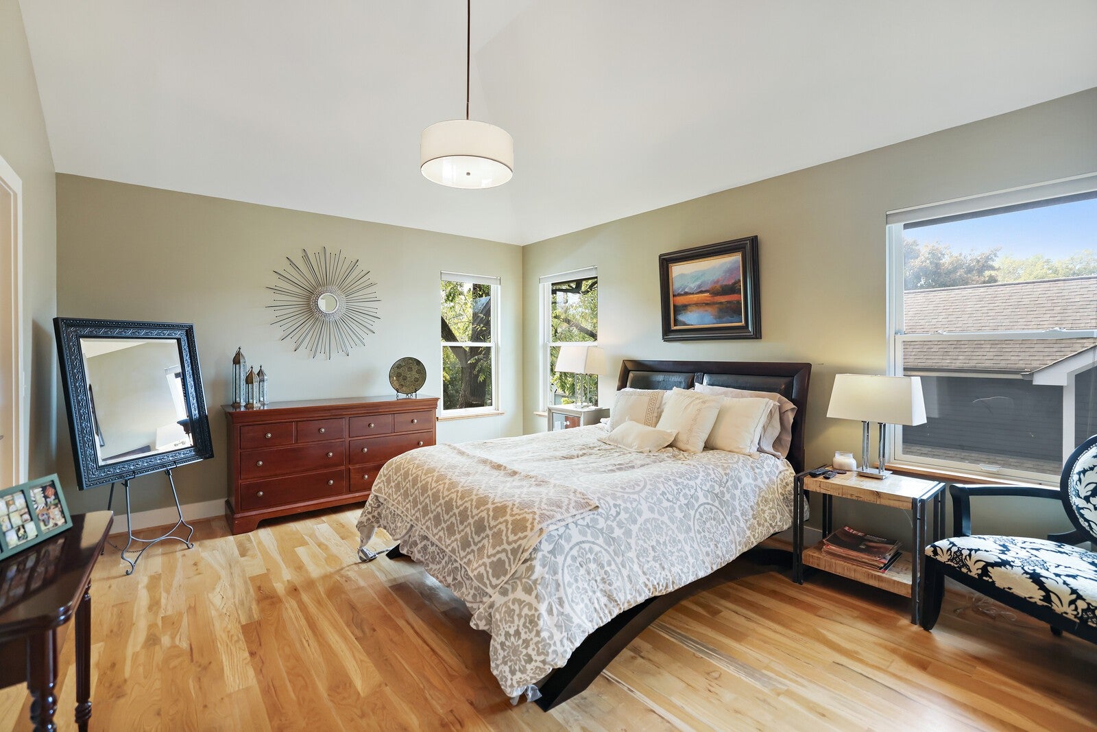 Nashville, Tennessee, 37206, United States, 4 Bedrooms Bedrooms, ,3 BathroomsBathrooms,Residential,Active,1969649