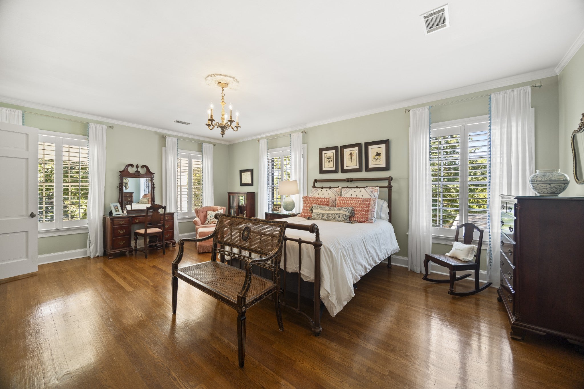 Columbia, Tennessee, 38401, United States, 4 Bedrooms Bedrooms, ,6 BathroomsBathrooms,Residential,Active,1944070